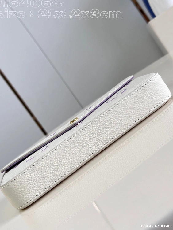 Official oldcobbler FÉLICIE VUITTON LOUIS POCHETTE 0823